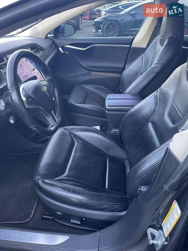 Ліфтбек Tesla Model S 2014 в Києві