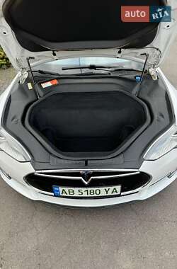 Ліфтбек Tesla Model S 2014 в Вінниці