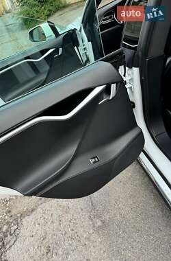 Ліфтбек Tesla Model S 2014 в Вінниці