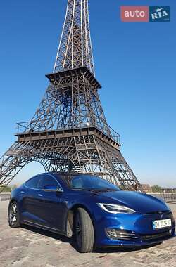 Ліфтбек Tesla Model S 2018 в Харкові