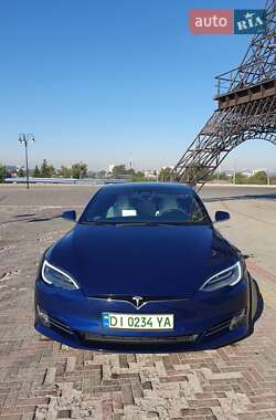 Ліфтбек Tesla Model S 2018 в Харкові