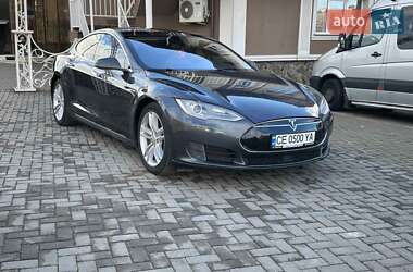 Лифтбек Tesla Model S 2015 в Черновцах