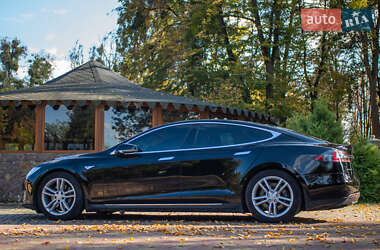Ліфтбек Tesla Model S 2015 в Жовкві