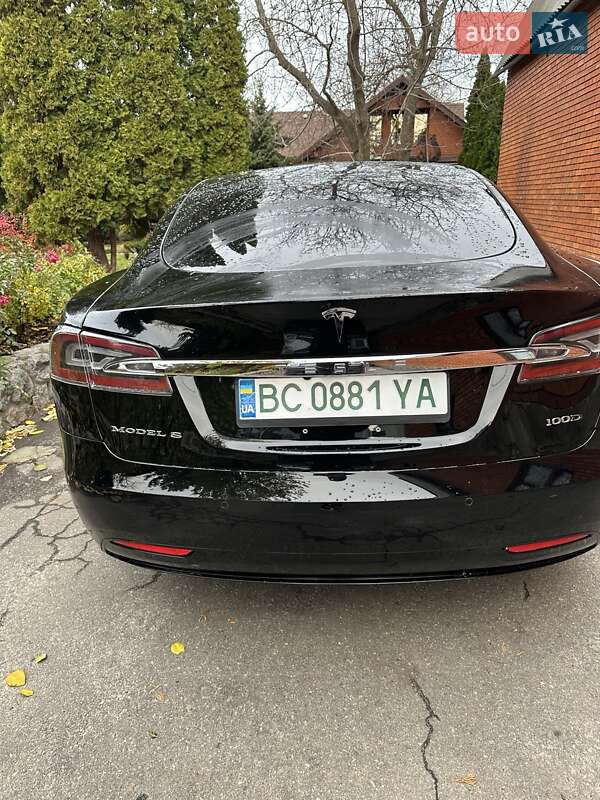 Ліфтбек Tesla Model S 2017 в Харкові