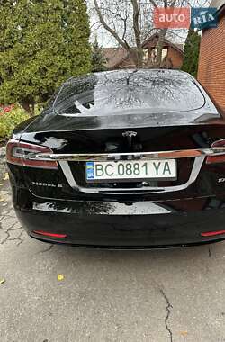 Лифтбек Tesla Model S 2017 в 