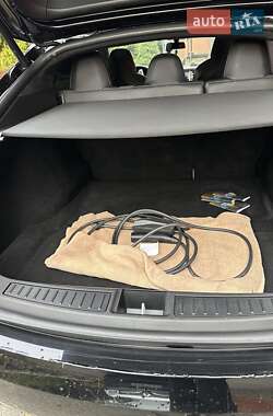 Лифтбек Tesla Model S 2017 в 