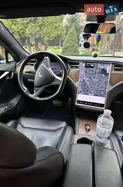 Лифтбек Tesla Model S 2017 в 