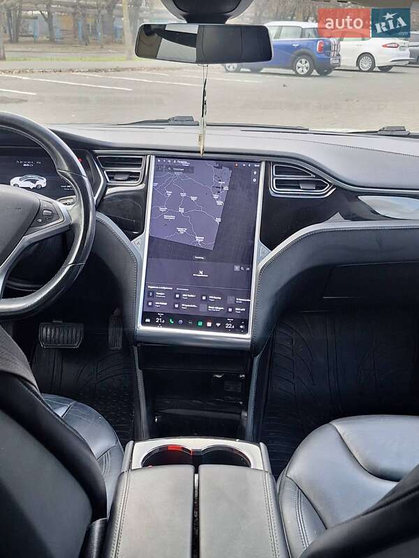 Лифтбек Tesla Model S 2015 в Одессе