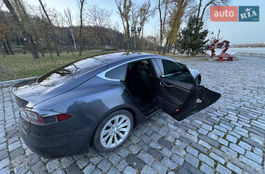Лифтбек Tesla Model S 2020 в 