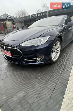 Лифтбек Tesla Model S 2014 в Ивано-Франковске