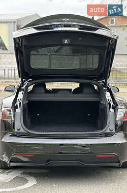 Лифтбек Tesla Model S 2021 в 