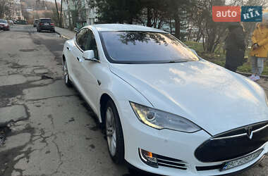 Ліфтбек Tesla Model S 2014 в Львові