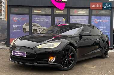 Лифтбек Tesla Model S 2014 в Виннице