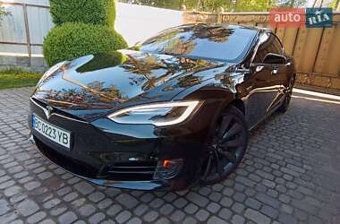 Ліфтбек Tesla Model S 2016 в Львові