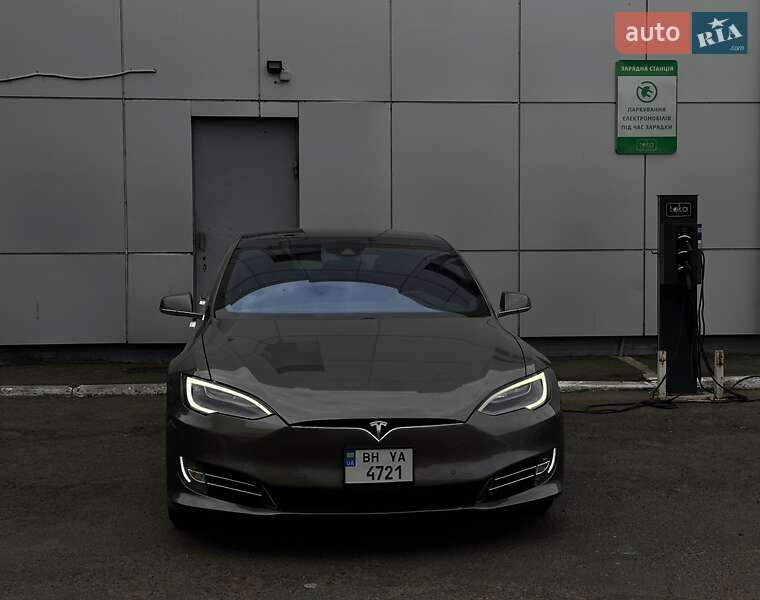 Лифтбек Tesla Model S 2016 в Одессе