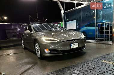 Лифтбек Tesla Model S 2016 в 