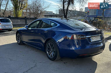 Лифтбек Tesla Model S 2020 в Ровно