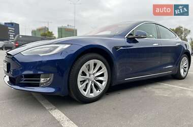 Ліфтбек Tesla Model S 2017 в Києві