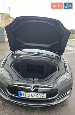 Лифтбек Tesla Model S 2013 в Полтаве