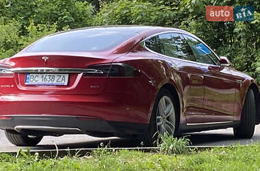 Ліфтбек Tesla Model S 2016 в Львові