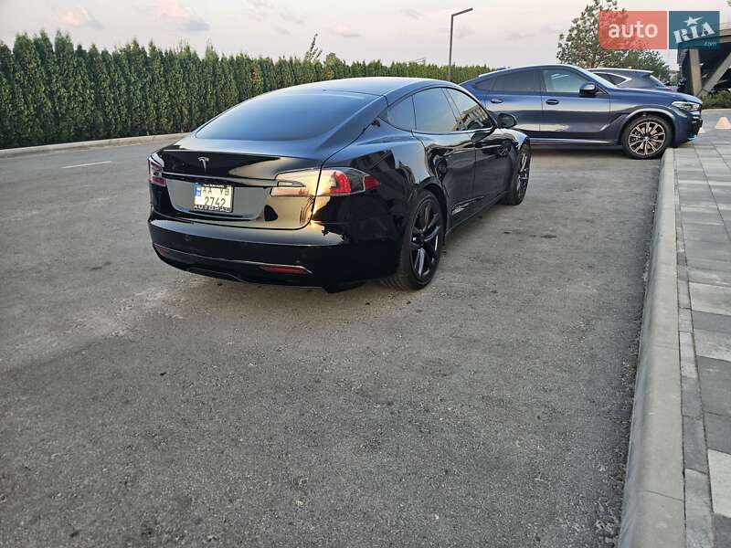 Лифтбек Tesla Model S 2021 в Киеве