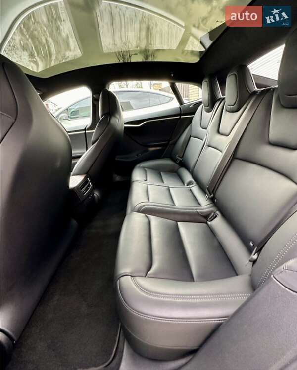 Ліфтбек Tesla Model S 2018 в Миколаєві
