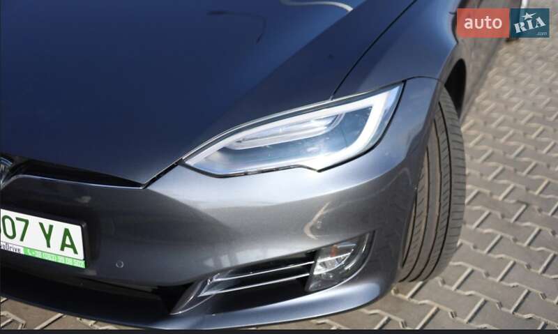 Ліфтбек Tesla Model S 2018 в Миколаєві