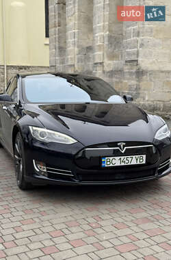 Лифтбек Tesla Model S 2015 в Золочеве