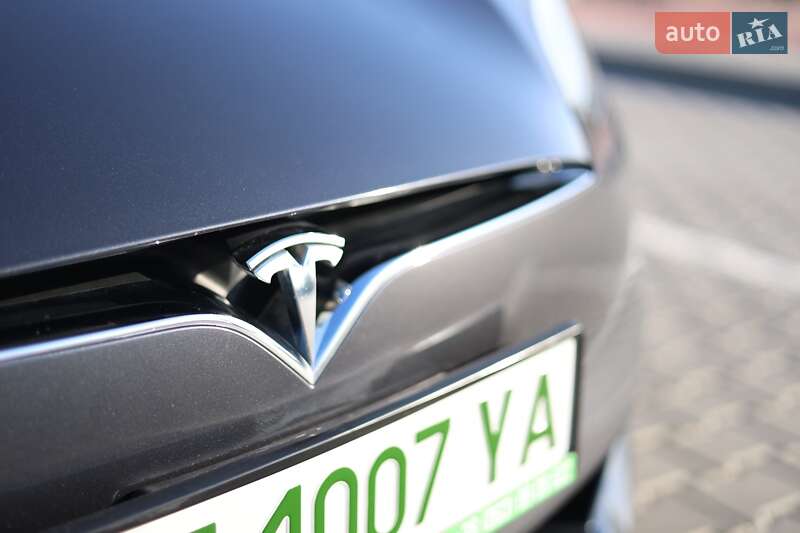 Ліфтбек Tesla Model S 2018 в Миколаєві