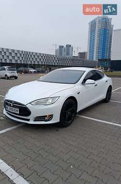 Лифтбек Tesla Model S 2015 в Одессе