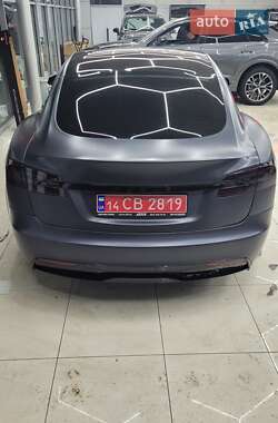 Лифтбек Tesla Model S 2022 в 