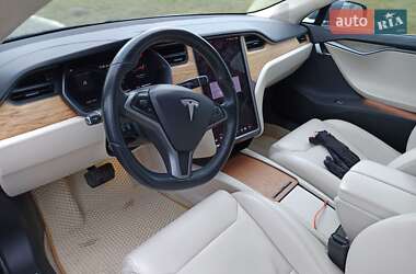 Лифтбек Tesla Model S 2019 в 