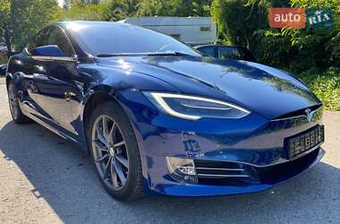 Ліфтбек Tesla Model S 2017 в Києві