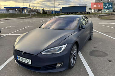 Лифтбек Tesla Model S 2017 в Киеве