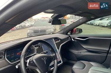 Ліфтбек Tesla Model S 2016 в Львові