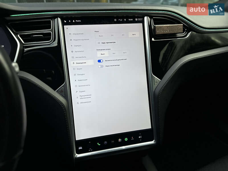 Лифтбек Tesla Model S 2017 в Львове