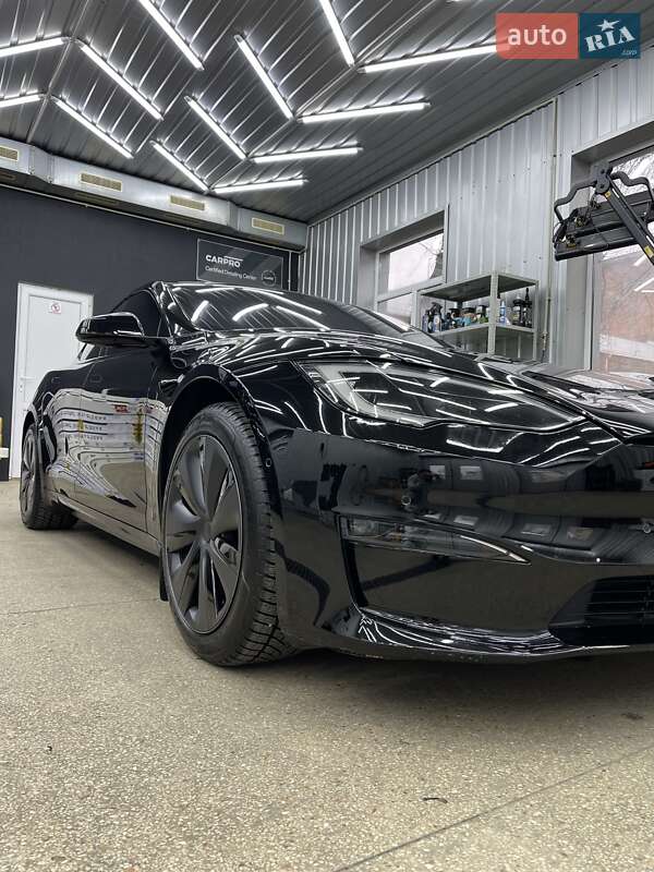 Лифтбек Tesla Model S 2022 в Виннице