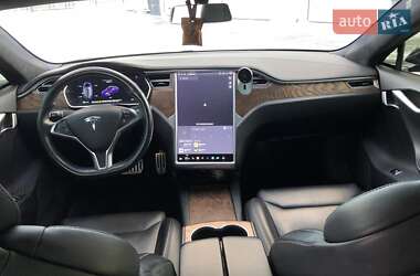 Ліфтбек Tesla Model S 2017 в 