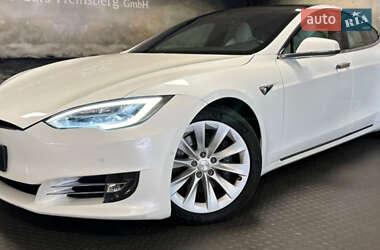 Лифтбек Tesla Model S 2020 в Львове