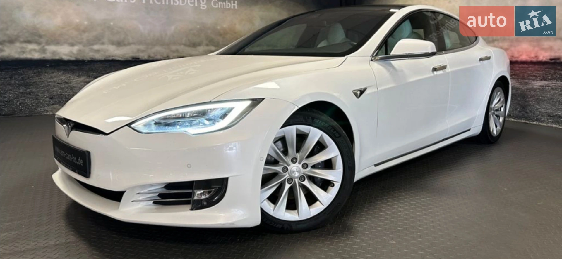 2020 Tesla Model S - мініатюра 8