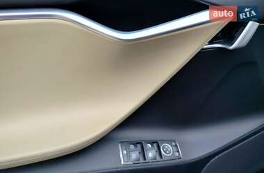 Лифтбек Tesla Model S 2013 в Львове
