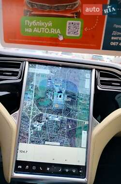 Лифтбек Tesla Model S 2013 в Львове