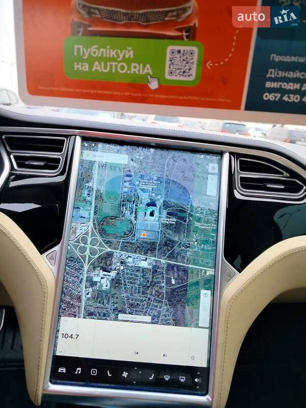 Лифтбек Tesla Model S 2013 в Львове