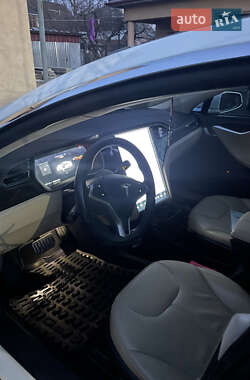 Ліфтбек Tesla Model S 2014 в 