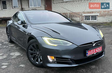 Ліфтбек Tesla Model S 2018 в Луцьку