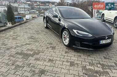 Ліфтбек Tesla Model S 2016 в Чернівцях