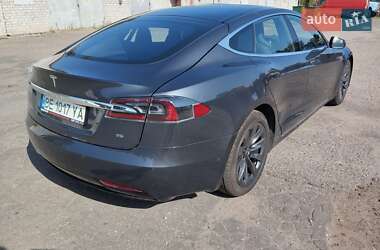 Лифтбек Tesla Model S 2016 в Николаеве