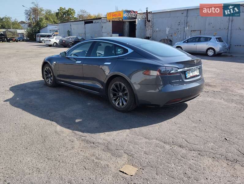 Ліфтбек Tesla Model S 2016 в Миколаєві