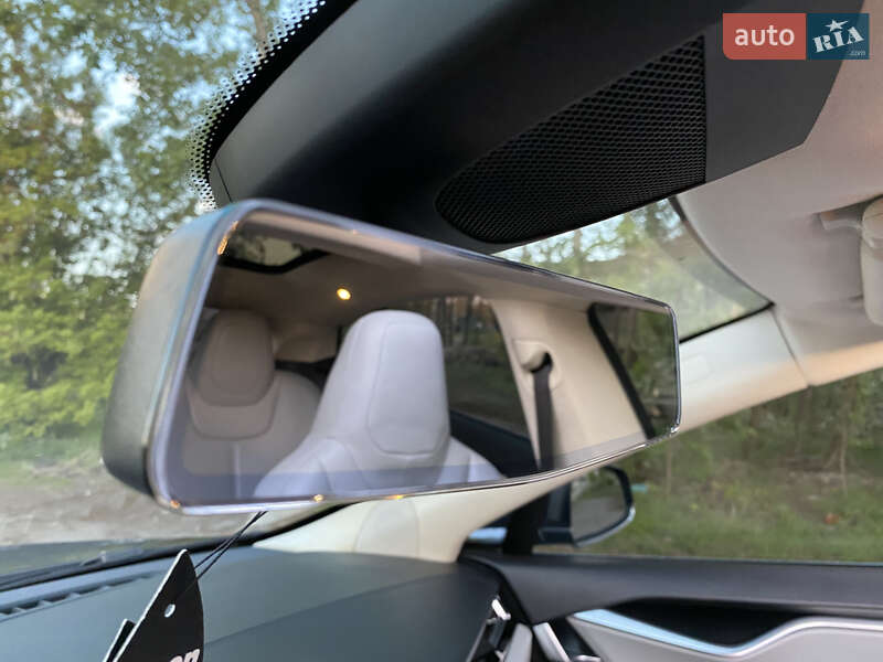 Ліфтбек Tesla Model S 2015 в Харкові