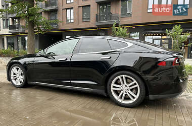 TESLA MODEL S 2015